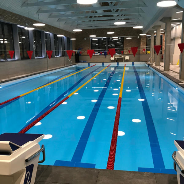 Kuldīgas peldbasins ar peldceliņiem